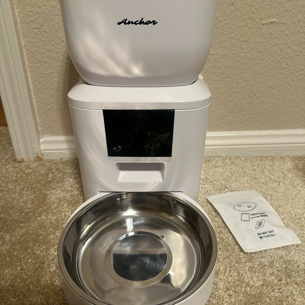 Anchor Automatic Dog Feeder - White and Silver